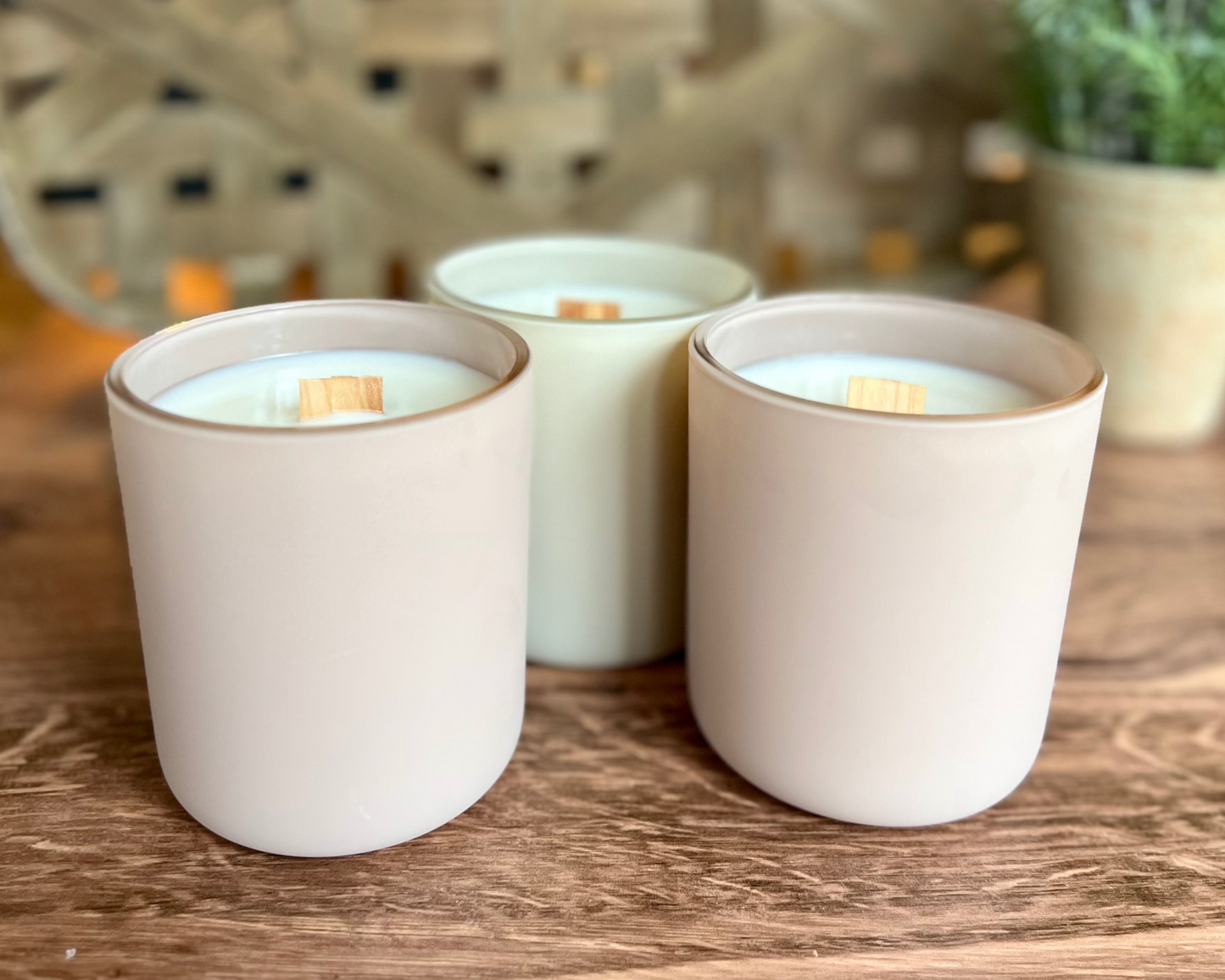 LILAC BLOSSOM CANDLE (BLUSH/CREAM)