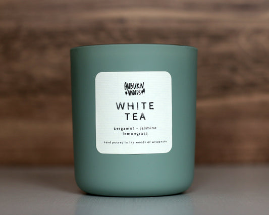 WHITE TEA CANDLE - WOODEN WICK