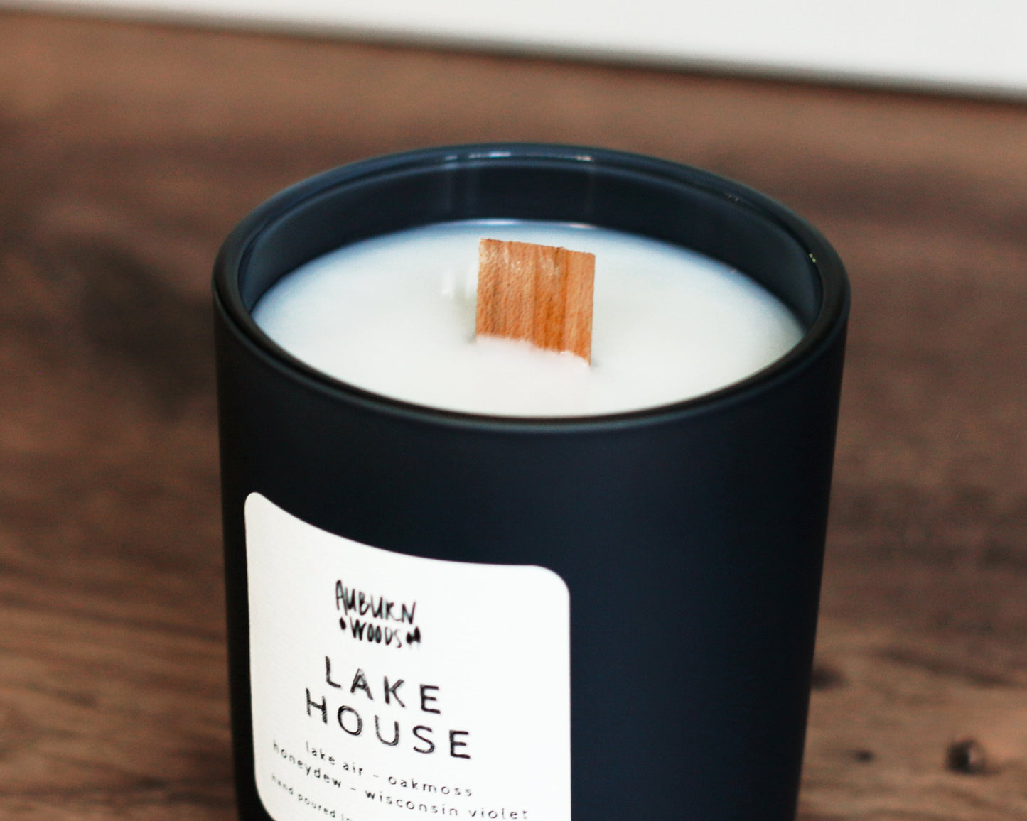LAKE HOUSE CANDLE